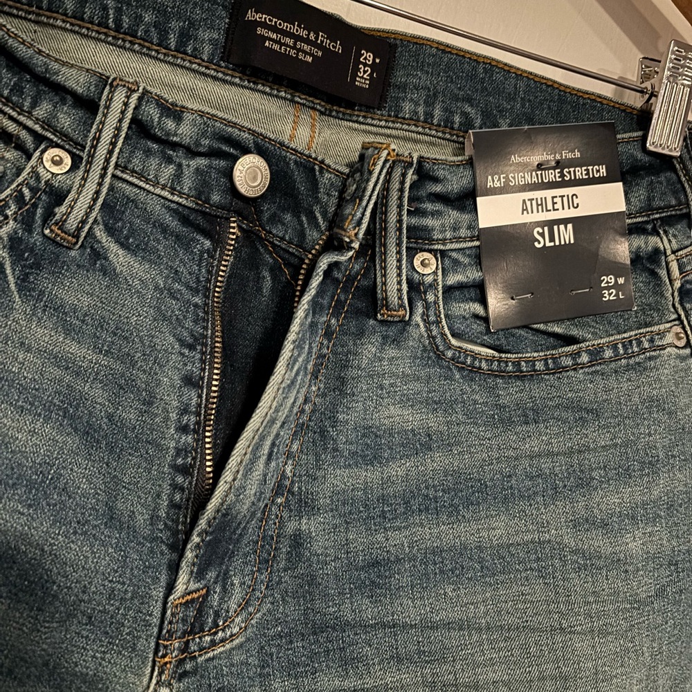 Abercrombie & Fitch Men's Slim Fit Denim